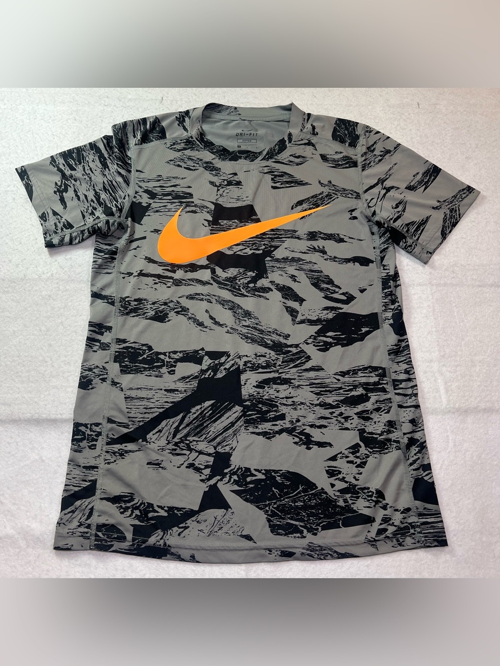 Nike Dri-FIT Men’s Fitted Gray Camo Orange Swoosh,Large Size